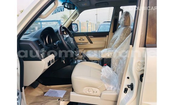 Buy Import Mitsubishi Pajero White Car in Import - Dubai in Adrar Buy Import Mitsubishi Pajero White Car in Import - Dubai in Adrar