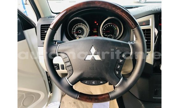 Buy Import Mitsubishi Pajero White Car in Import - Dubai in Adrar Buy Import Mitsubishi Pajero White Car in Import - Dubai in Adrar