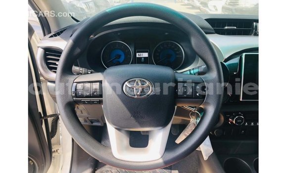 Buy Import Toyota Hilux White Car in Import - Dubai in Adrar Buy Import Toyota Hilux White Car in Import - Dubai in Adrar