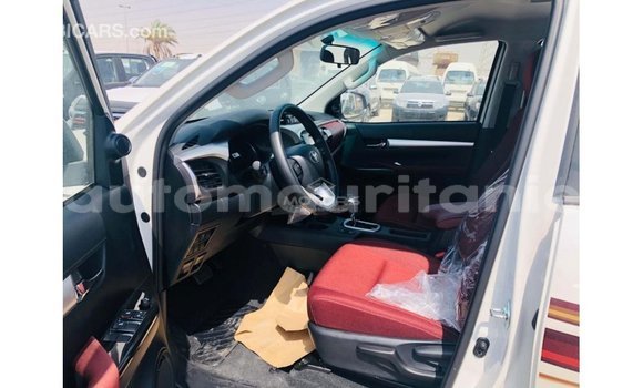 Buy Import Toyota Hilux White Car in Import - Dubai in Adrar Buy Import Toyota Hilux White Car in Import - Dubai in Adrar