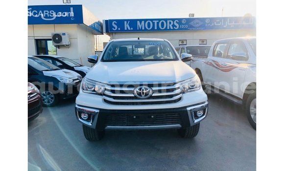 Buy Import Toyota Hilux White Car in Import - Dubai in Adrar Buy Import Toyota Hilux White Car in Import - Dubai in Adrar