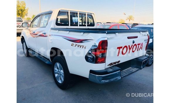 Buy Import Toyota Hilux White Car in Import - Dubai in Adrar Buy Import Toyota Hilux White Car in Import - Dubai in Adrar