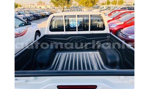 Buy Import Toyota Hilux White Car in Import - Dubai in Adrar Buy Import Toyota Hilux White Car in Import - Dubai in Adrar
