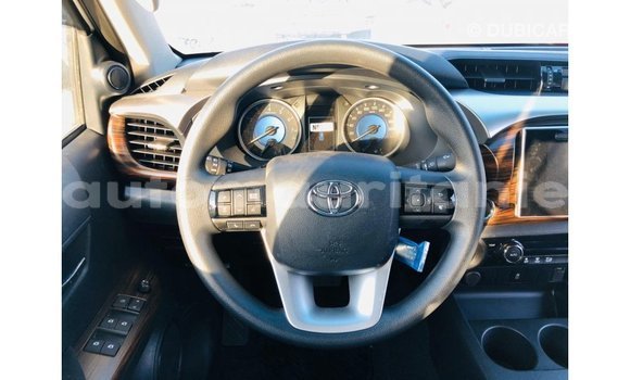 Buy Import Toyota Hilux White Car in Import - Dubai in Adrar Buy Import Toyota Hilux White Car in Import - Dubai in Adrar
