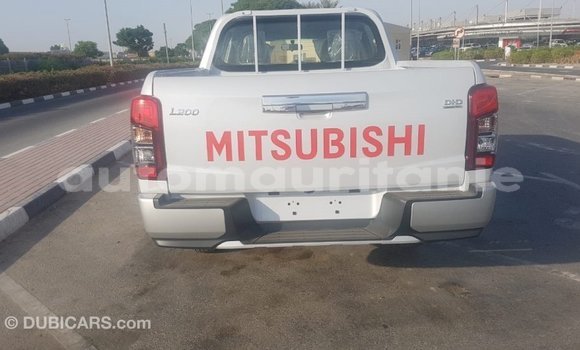 Buy Import Mitsubishi L200 White Car in Import - Dubai in Adrar Buy Import Mitsubishi L200 White Car in Import - Dubai in Adrar