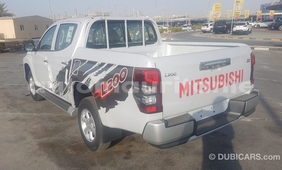 Buy Import Mitsubishi L200 White Car in Import - Dubai in Adrar Buy Import Mitsubishi L200 White Car in Import - Dubai in Adrar