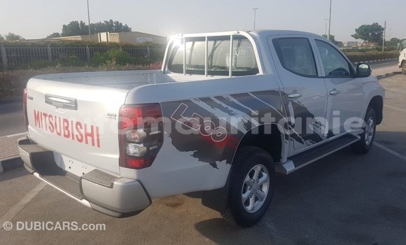 Buy Import Mitsubishi L200 White Car in Import - Dubai in Adrar Buy Import Mitsubishi L200 White Car in Import - Dubai in Adrar