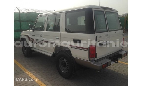 Buy Import Toyota Land Cruiser White Car in Import - Dubai in Adrar Buy Import Toyota Land Cruiser White Car in Import - Dubai in Adrar