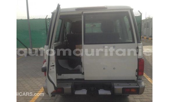 Buy Import Toyota Land Cruiser White Car in Import - Dubai in Adrar Buy Import Toyota Land Cruiser White Car in Import - Dubai in Adrar