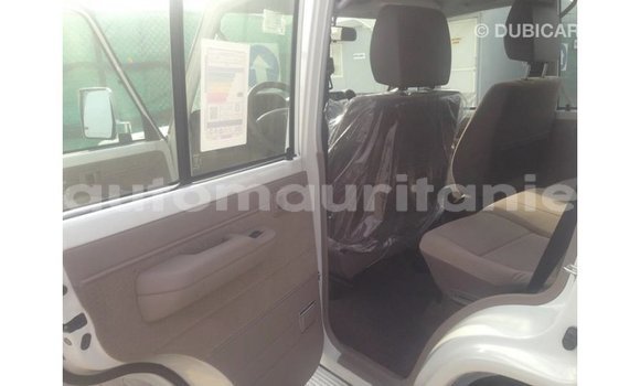 Buy Import Toyota Land Cruiser White Car in Import - Dubai in Adrar Buy Import Toyota Land Cruiser White Car in Import - Dubai in Adrar