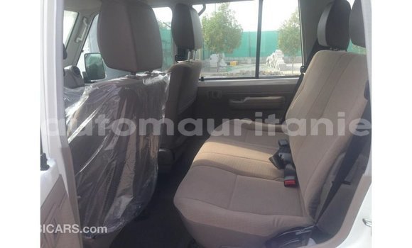 Buy Import Toyota Land Cruiser White Car in Import - Dubai in Adrar Buy Import Toyota Land Cruiser White Car in Import - Dubai in Adrar