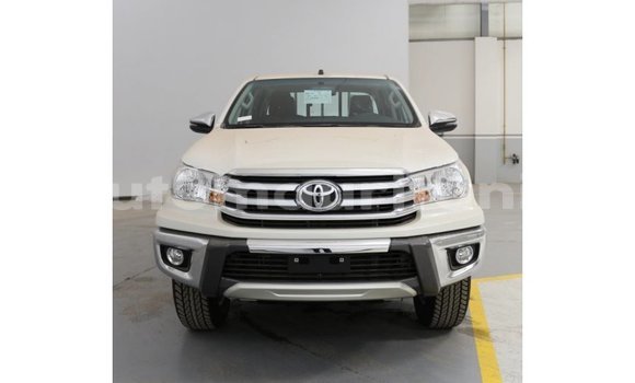 Buy Import Toyota Hilux White Car in Import - Dubai in Adrar Buy Import Toyota Hilux White Car in Import - Dubai in Adrar