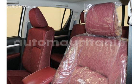 Buy Import Toyota Hilux White Car in Import - Dubai in Adrar Buy Import Toyota Hilux White Car in Import - Dubai in Adrar