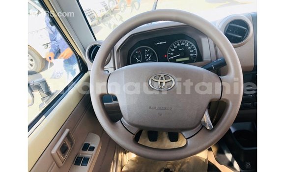 Buy Import Toyota Land Cruiser Beige Car in Import - Dubai in Adrar Buy Import Toyota Land Cruiser Beige Car in Import - Dubai in Adrar