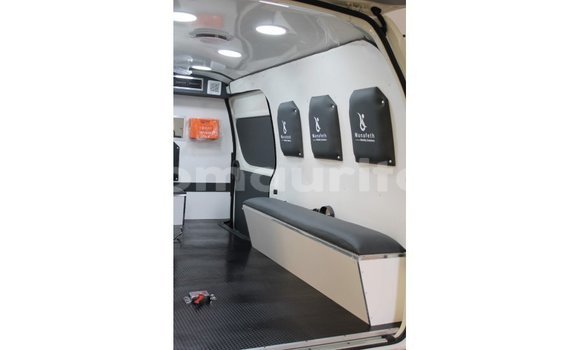 Buy Import Toyota Hiace White Car in Import - Dubai in Adrar Buy Import Toyota Hiace White Car in Import - Dubai in Adrar