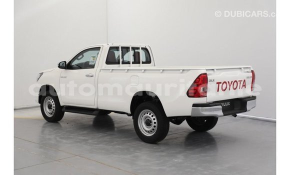 Buy Import Toyota Hilux White Car in Import - Dubai in Adrar Buy Import Toyota Hilux White Car in Import - Dubai in Adrar