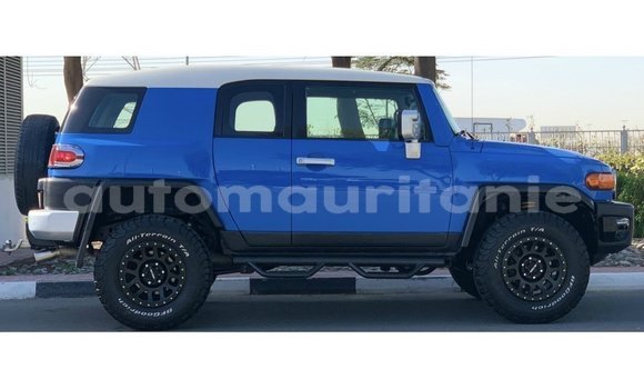 Acheter Import Voiture Toyota FJ Cruiser Bleu à Import - Dubai, Adrar Acheter Import Voiture Toyota FJ Cruiser Bleu à Import - Dubai, Adrar