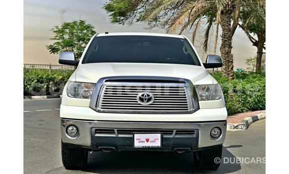 Acheter Import Voiture Toyota Tundra Blanc à Import - Dubai, Adrar Acheter Import Voiture Toyota Tundra Blanc à Import - Dubai, Adrar