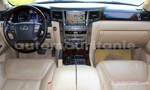 Acheter Import Voiture Lexus LX Blanc à Import - Dubai, Adrar Acheter Import Voiture Lexus LX Blanc à Import - Dubai, Adrar