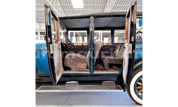 Buy Import Buick Electra Blue Car in Import - Dubai in Adrar Buy Import Buick Electra Blue Car in Import - Dubai in Adrar