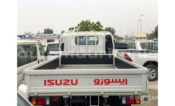 Buy Import Isuzu Rodeo White Car in Import - Dubai in Adrar Buy Import Isuzu Rodeo White Car in Import - Dubai in Adrar