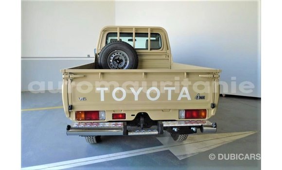 Buy Import Toyota Land Cruiser Beige Car in Import - Dubai in Adrar Buy Import Toyota Land Cruiser Beige Car in Import - Dubai in Adrar