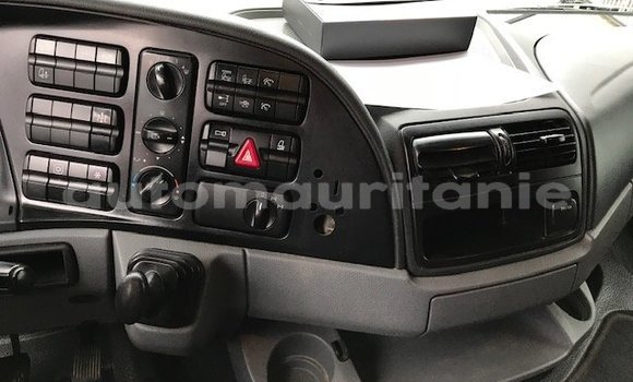 Buy Used Mercedes-Benz A-klasse Red Car in Adel Bagrou in Hodh ech Chargui Buy Used Mercedes-Benz A-klasse Red Car in Adel Bagrou in Hodh ech Chargui