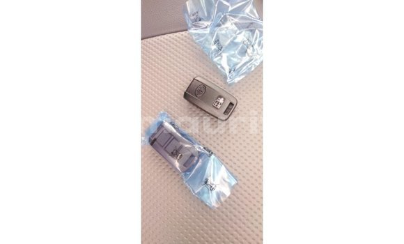 Buy Import Toyota Land Cruiser White Car in Import - Dubai in Adrar Buy Import Toyota Land Cruiser White Car in Import - Dubai in Adrar