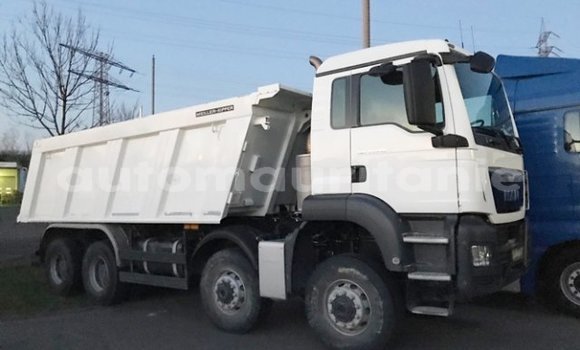 Acheter Occasion Voiture IVECO Massif Blanc à Adel Bagrou, Hodh ech Chargui