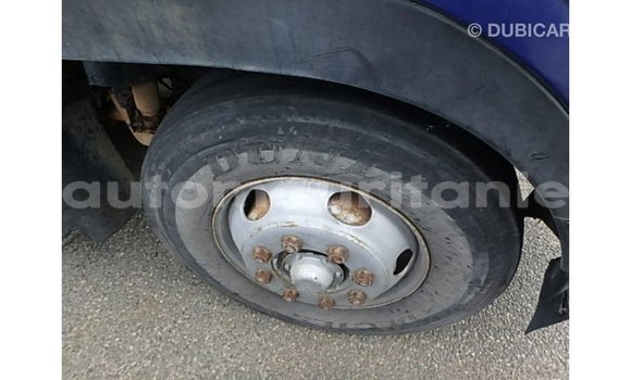 Acheter Import Voiture Nissan 350Z Bleu à Import - Dubai, Adrar Acheter Import Voiture Nissan 350Z Bleu à Import - Dubai, Adrar