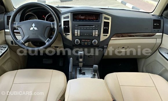 Acheter Import Voiture Mitsubishi Pajero Blanc à Import - Dubai, Adrar Acheter Import Voiture Mitsubishi Pajero Blanc à Import - Dubai, Adrar