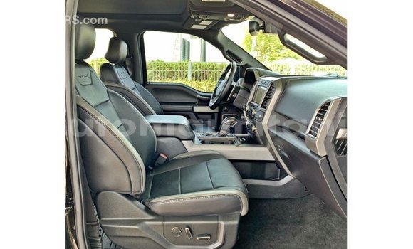 Acheter Import Voiture Ford Club Wagon Noir à Import - Dubai, Adrar Acheter Import Voiture Ford Club Wagon Noir à Import - Dubai, Adrar