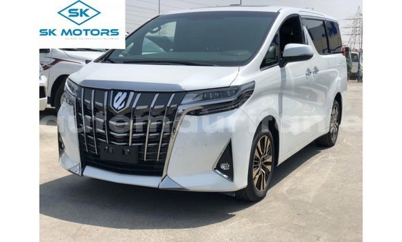 Buy Import Toyota Alphard White Car in Import - Dubai in Adrar Buy Import Toyota Alphard White Car in Import - Dubai in Adrar