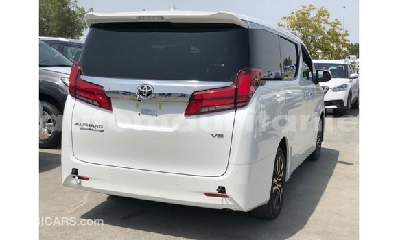 Buy Import Toyota Alphard White Car in Import - Dubai in Adrar Buy Import Toyota Alphard White Car in Import - Dubai in Adrar