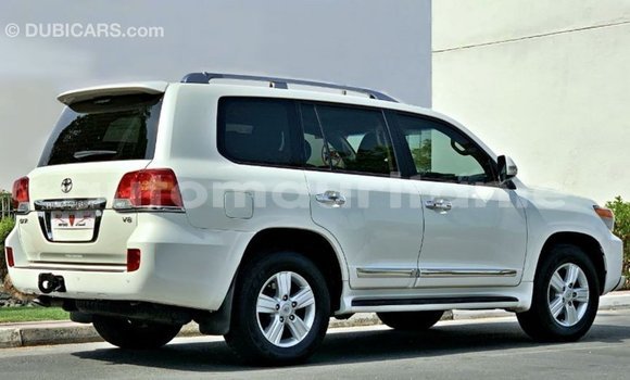 Acheter Import Voiture Toyota Land Cruiser Blanc à Import - Dubai, Adrar Acheter Import Voiture Toyota Land Cruiser Blanc à Import - Dubai, Adrar