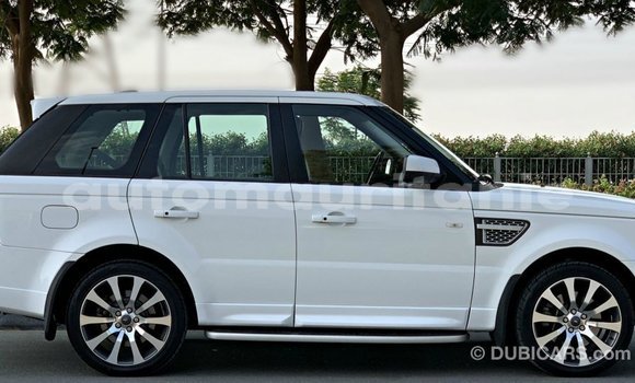 Acheter Import Voiture Land Rover Range Rover Blanc à Import - Dubai, Adrar Acheter Import Voiture Land Rover Range Rover Blanc à Import - Dubai, Adrar