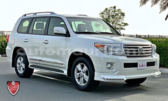 Acheter Import Voiture Toyota Land Cruiser Blanc à Import - Dubai, Adrar Acheter Import Voiture Toyota Land Cruiser Blanc à Import - Dubai, Adrar