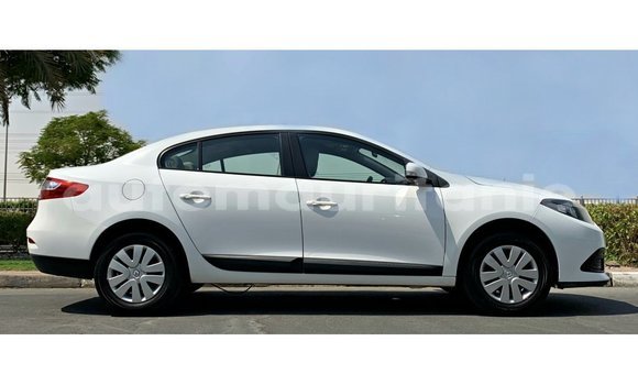 Acheter Import Voiture Renault Fluence Blanc à Import - Dubai, Adrar Acheter Import Voiture Renault Fluence Blanc à Import - Dubai, Adrar