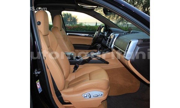 Acheter Import Voiture Porsche Cayenne Autre à Import - Dubai, Adrar Acheter Import Voiture Porsche Cayenne Autre à Import - Dubai, Adrar