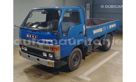 Acheter Import Utilitaire Toyota HiAce Bleu à Import - Dubai, Adrar Acheter Import Utilitaire Toyota HiAce Bleu à Import - Dubai, Adrar