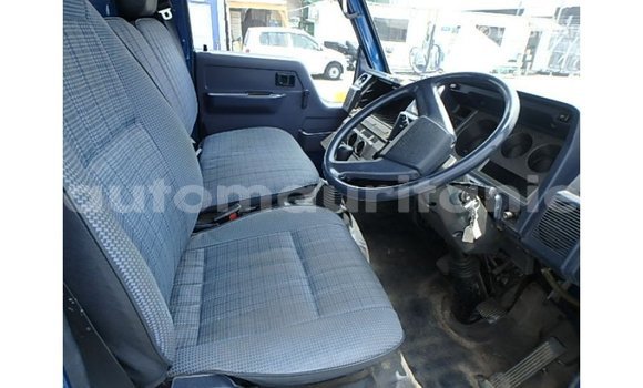Acheter Import Utilitaire Toyota HiAce Bleu à Import - Dubai, Adrar Acheter Import Utilitaire Toyota HiAce Bleu à Import - Dubai, Adrar