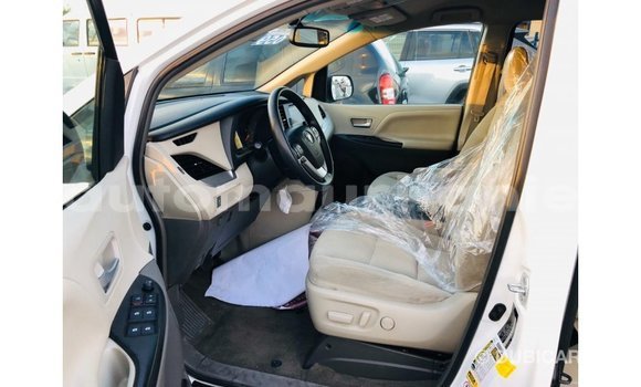 Buy Import Toyota Sienna White Car in Import - Dubai in Adrar Buy Import Toyota Sienna White Car in Import - Dubai in Adrar