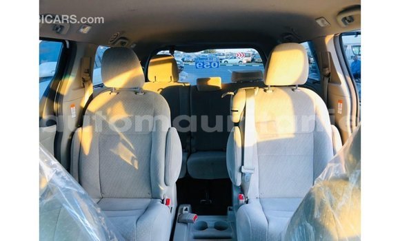Buy Import Toyota Sienna White Car in Import - Dubai in Adrar Buy Import Toyota Sienna White Car in Import - Dubai in Adrar