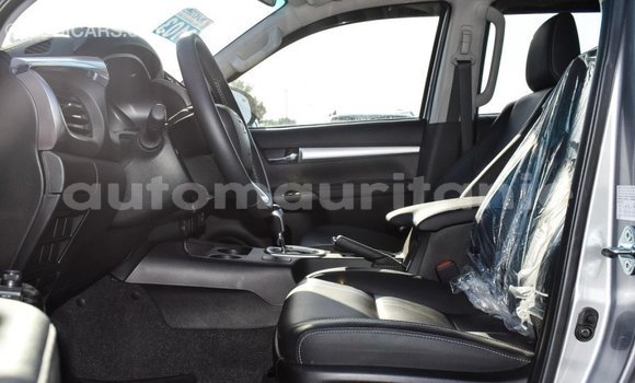 Acheter Import Voiture Toyota Hilux Autre à Import - Dubai, Adrar Acheter Import Voiture Toyota Hilux Autre à Import - Dubai, Adrar