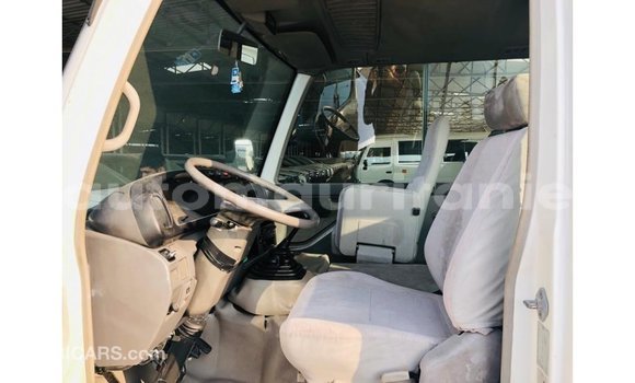 Buy Import Toyota Coaster White Car in Import - Dubai in Adrar Buy Import Toyota Coaster White Car in Import - Dubai in Adrar