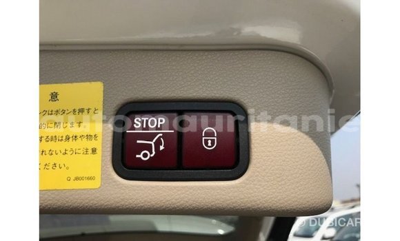 Acheter Import Voiture Mercedes-Benz 190 Blanc à Import - Dubai, Adrar Acheter Import Voiture Mercedes-Benz 190 Blanc à Import - Dubai, Adrar