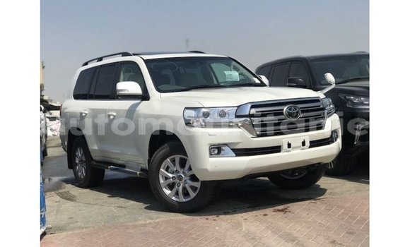 Acheter Import Voiture Toyota Land Cruiser Blanc à Import - Dubai, Adrar Acheter Import Voiture Toyota Land Cruiser Blanc à Import - Dubai, Adrar