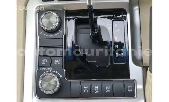 Acheter Import Voiture Toyota Land Cruiser Rouge à Import - Dubai, Adrar Acheter Import Voiture Toyota Land Cruiser Rouge à Import - Dubai, Adrar