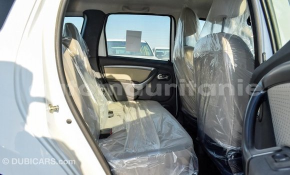 Acheter Import Voiture Renault Duster Blanc à Import - Dubai, Adrar Acheter Import Voiture Renault Duster Blanc à Import - Dubai, Adrar