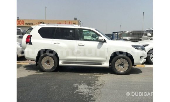 Acheter Import Voiture Toyota Prado Blanc à Import - Dubai, Adrar Acheter Import Voiture Toyota Prado Blanc à Import - Dubai, Adrar